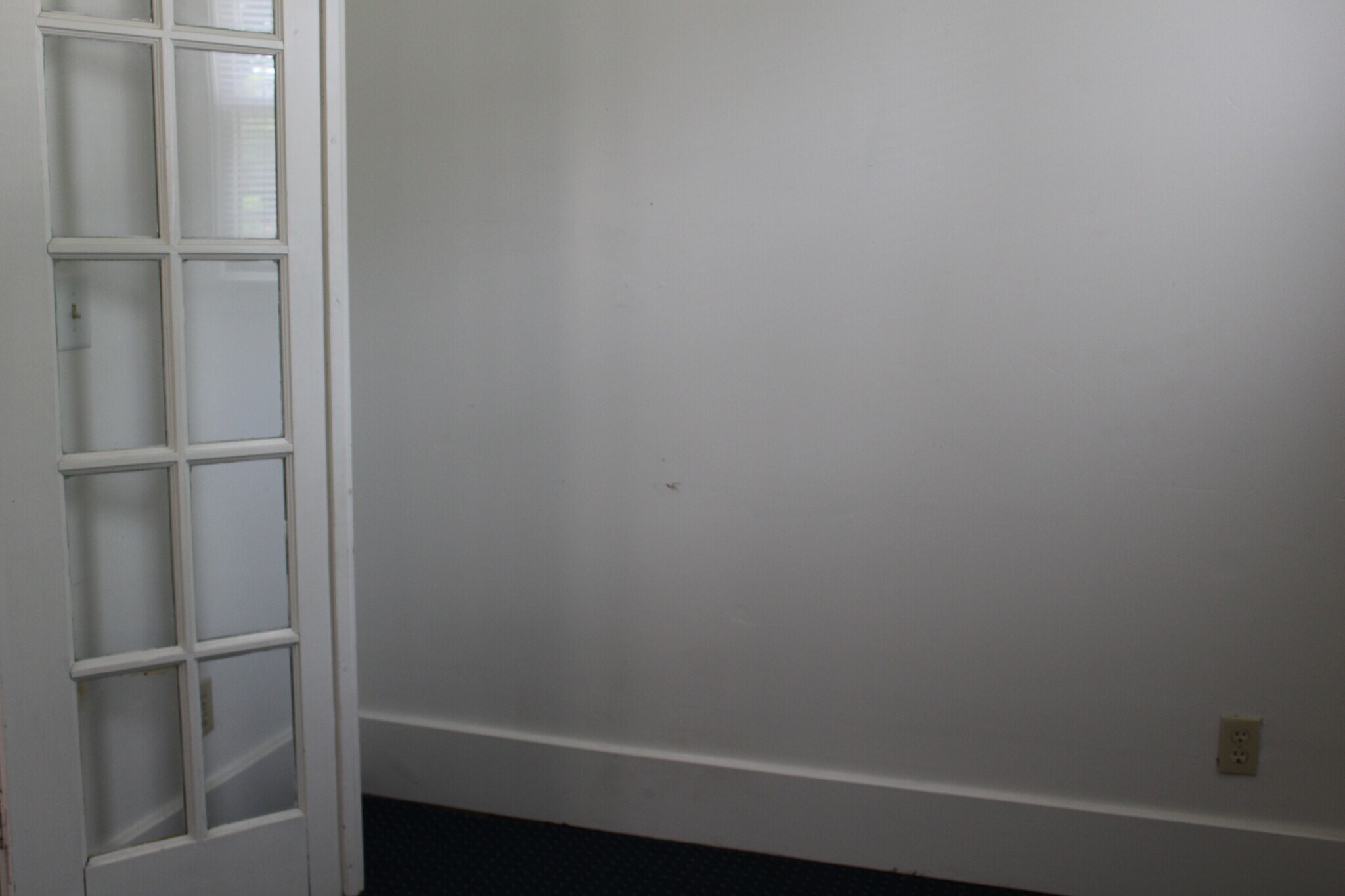 Building Photo - 514 Wheaton Ave