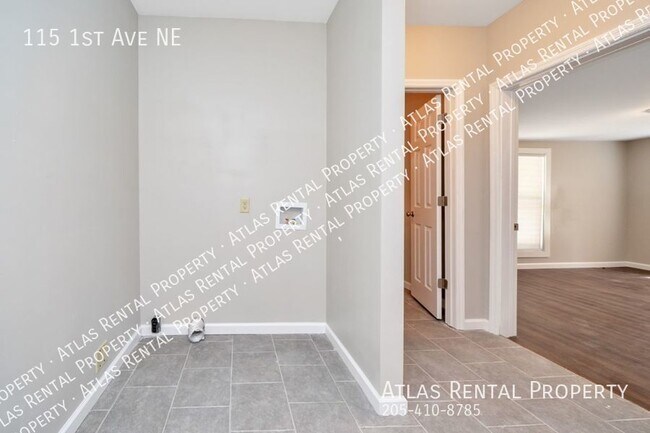 Building Photo - 115 1st Ave NE