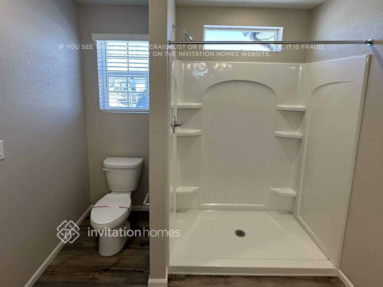 Building Photo - 3341 Streamwood Dr