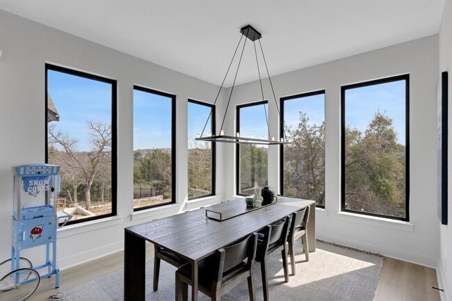 Building Photo - 325 Cumberland Cv