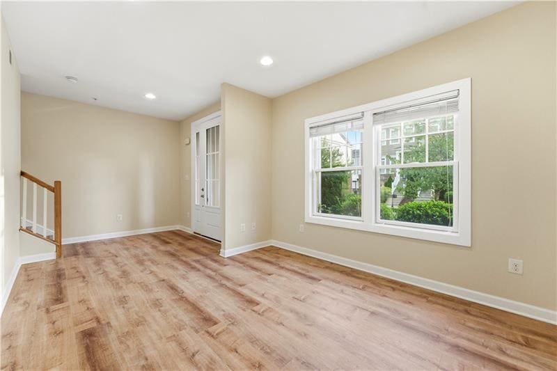 Building Photo - 335 Osona Ln