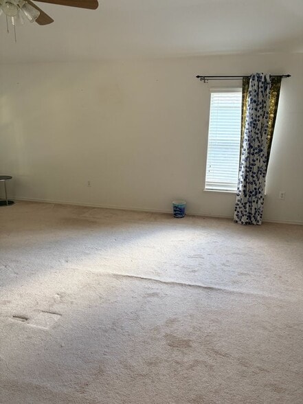 Building Photo - 1312 Hawks Nest Ave