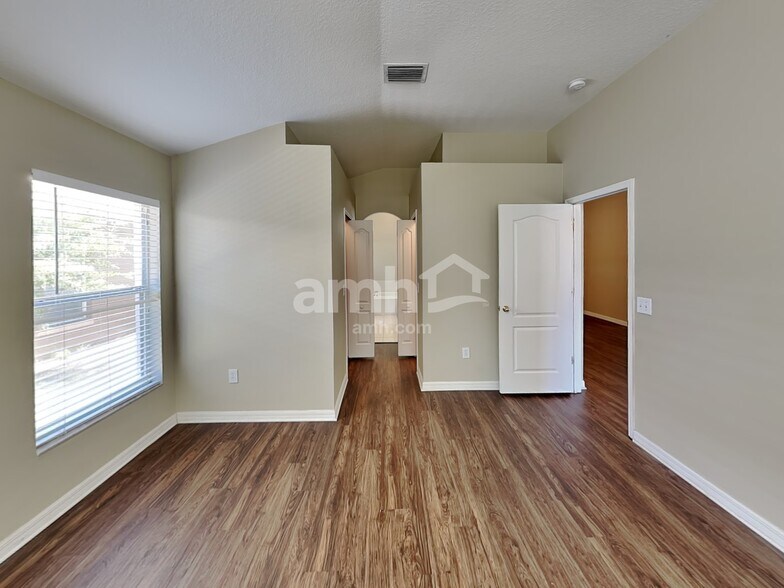 Building Photo - 12828 Standbridge Dr