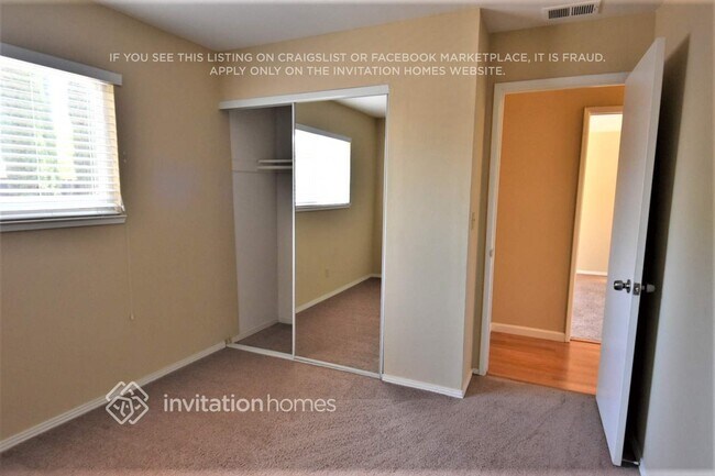 Building Photo - 3054 Coventry Dr