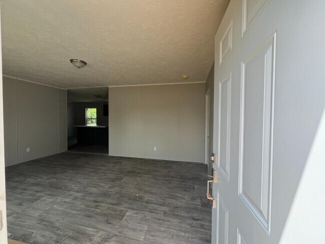 Building Photo - 307 Marcus crt