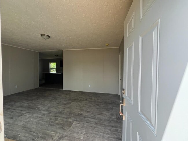 Building Photo - 307 Marcus Ln