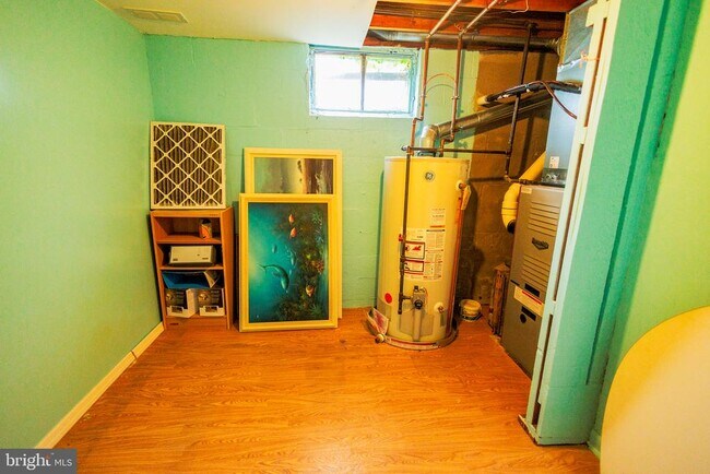 Building Photo - 300 MacClelland Ave