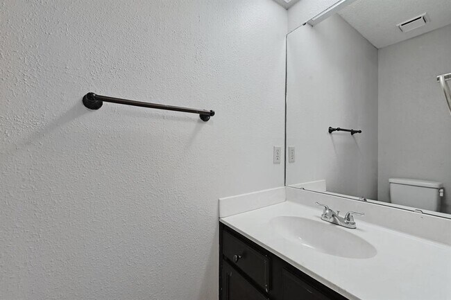 Building Photo - 4601 Manzanillo Dr