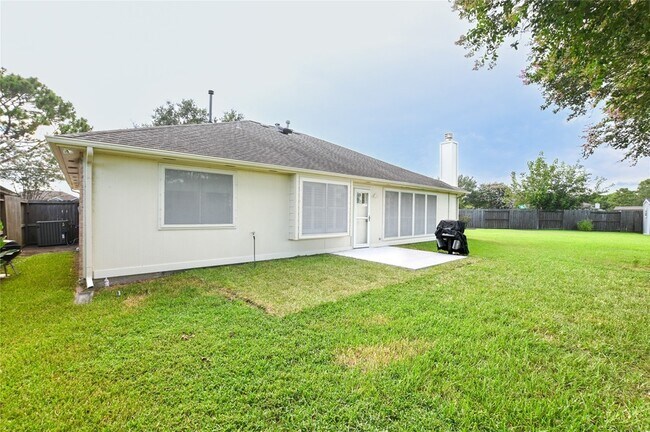 Building Photo - 203 Colony Creek Dr