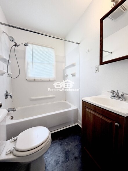 Building Photo - 510 N 6th Ave E