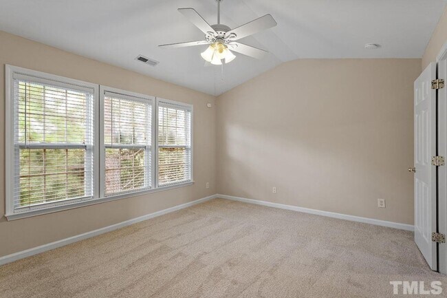 Building Photo - **OFFERING REFUNDABLE APPLICATION FEES** Terrific 3BD, 2.5BA Raleigh End Unit Townhome in a Prime...