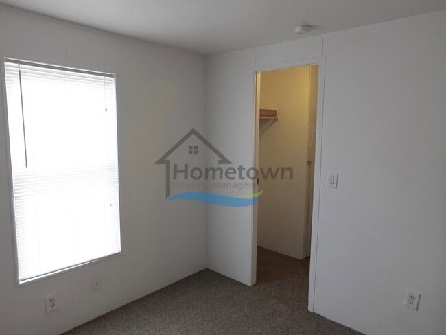 Building Photo - 2 Bed 1 Bath Mobile with Fenced Yard and Storage Shed!