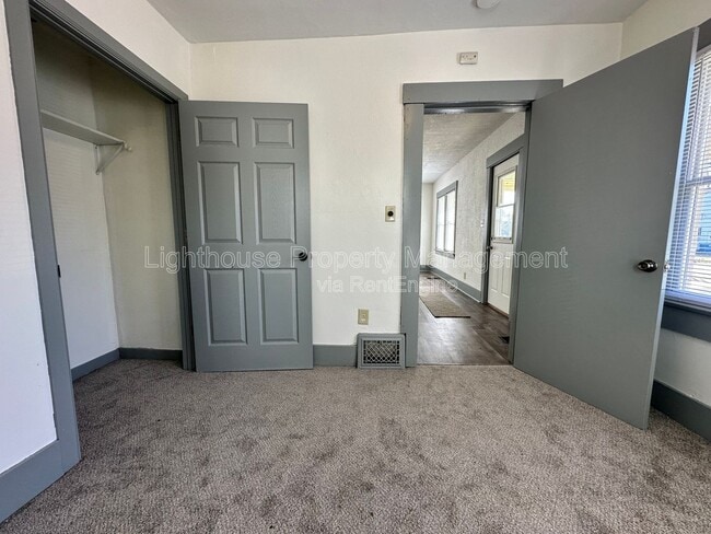 Building Photo - 138 Yale St