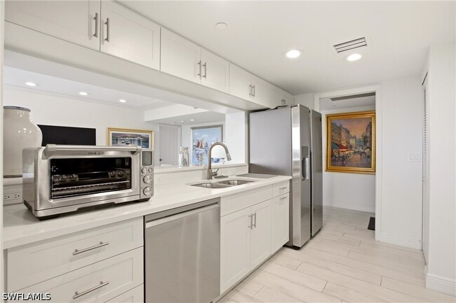 Building Photo - 5550 Heron Point Dr