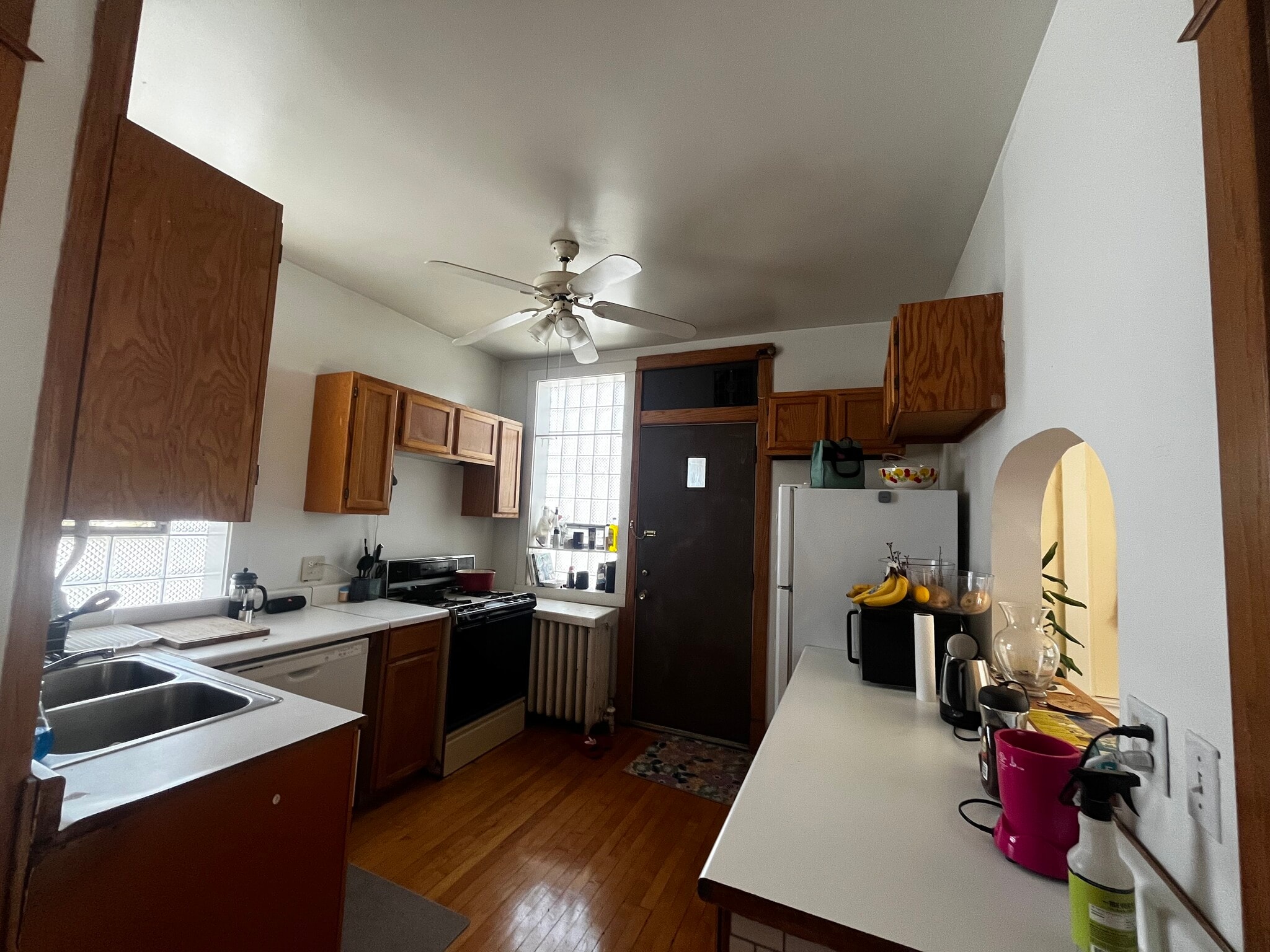 Building Photo - 6535 N Bosworth Ave