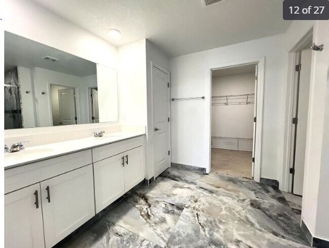 Building Photo - 4 Bedroom 2 bath home in the Preserves at LPGA for RENT!