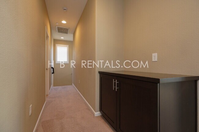 Building Photo - River Islands Living: Modern 4-Bedroom Hom...