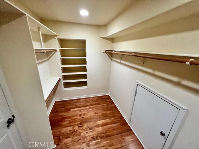 Building Photo - 224 Cll De Madrid