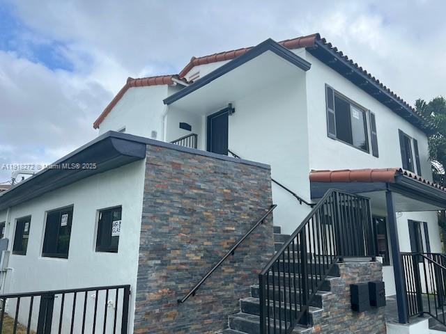 Building Photo - 3161 SW 2nd St