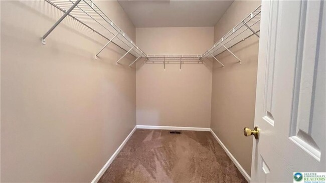 Building Photo - 2288 Creekside Dr