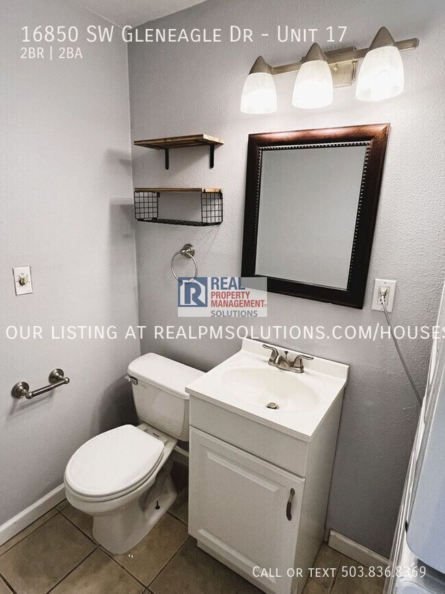 Building Photo - 16850 SW Gleneagle Dr