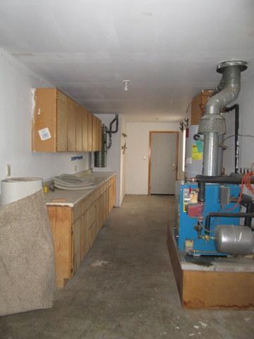 Building Photo - Large 4 Bedroom House in La Cueva District