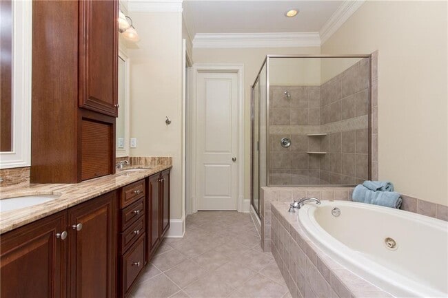 Building Photo - 3043 Stone Gate Dr NE
