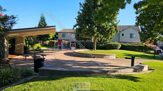Building Photo - 1529 Borrasca Dr