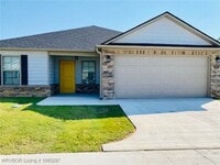 Building Photo - 6821 Veterans Ave