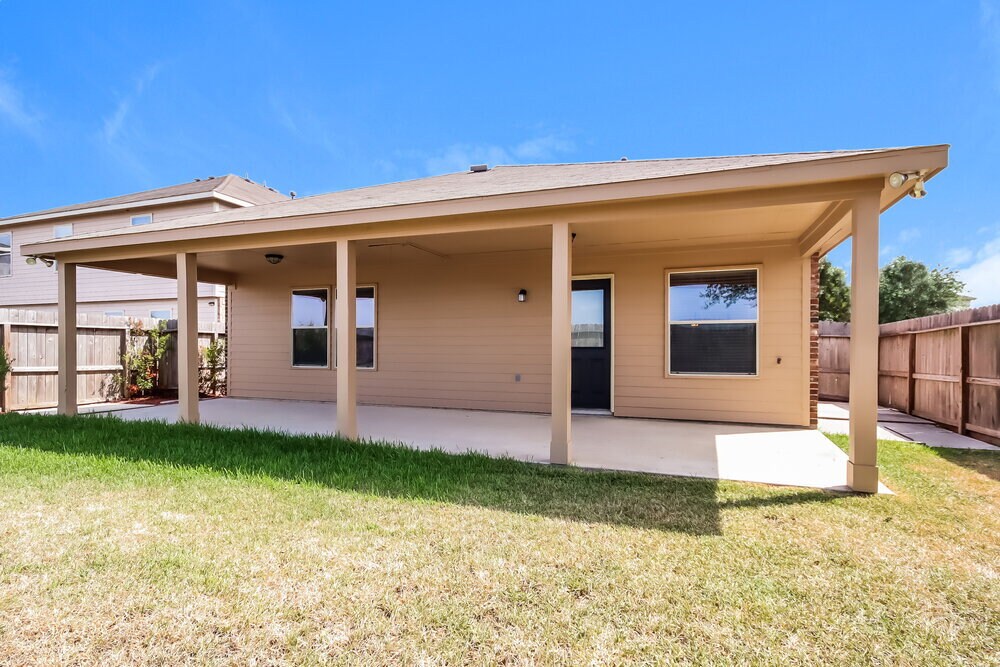 Building Photo - 21619 Kingston Terrace Ln