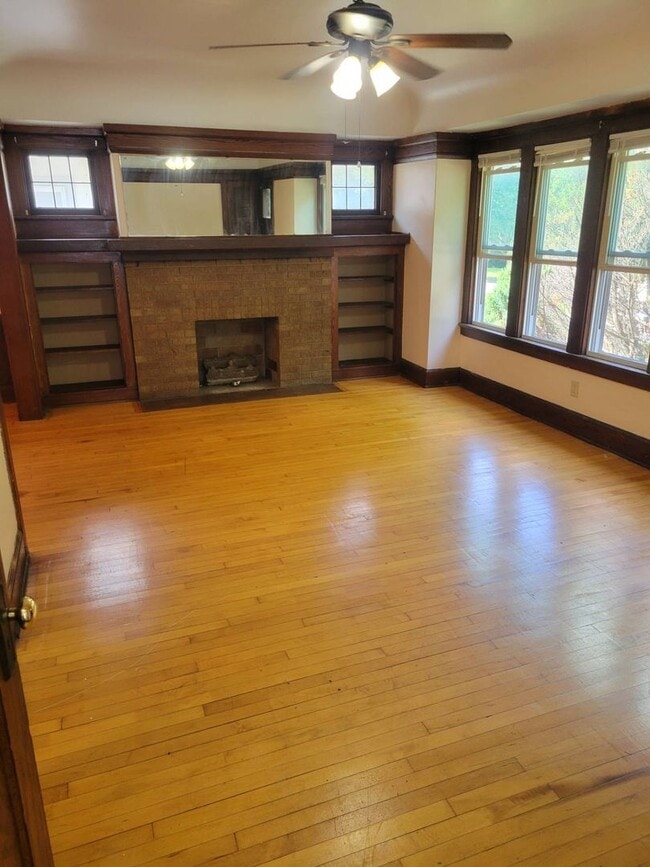 Building Photo - 3716N17thY