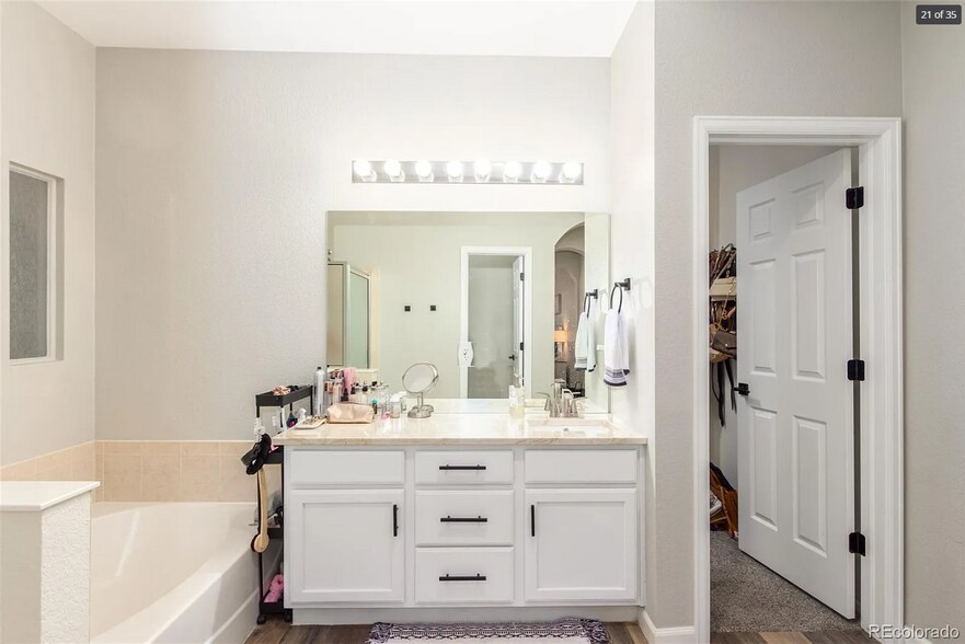 Building Photo - 6703 S Winnipeg Cir