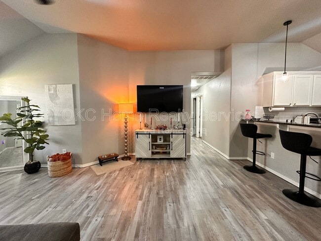 Building Photo - 4122 Bonaparte Blvd