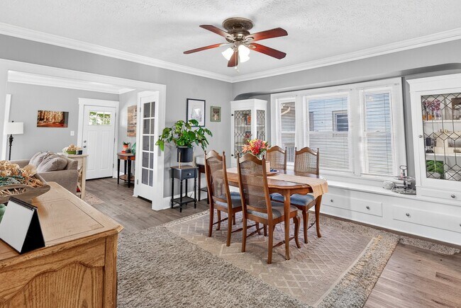 Building Photo - 2148 Bunts Rd