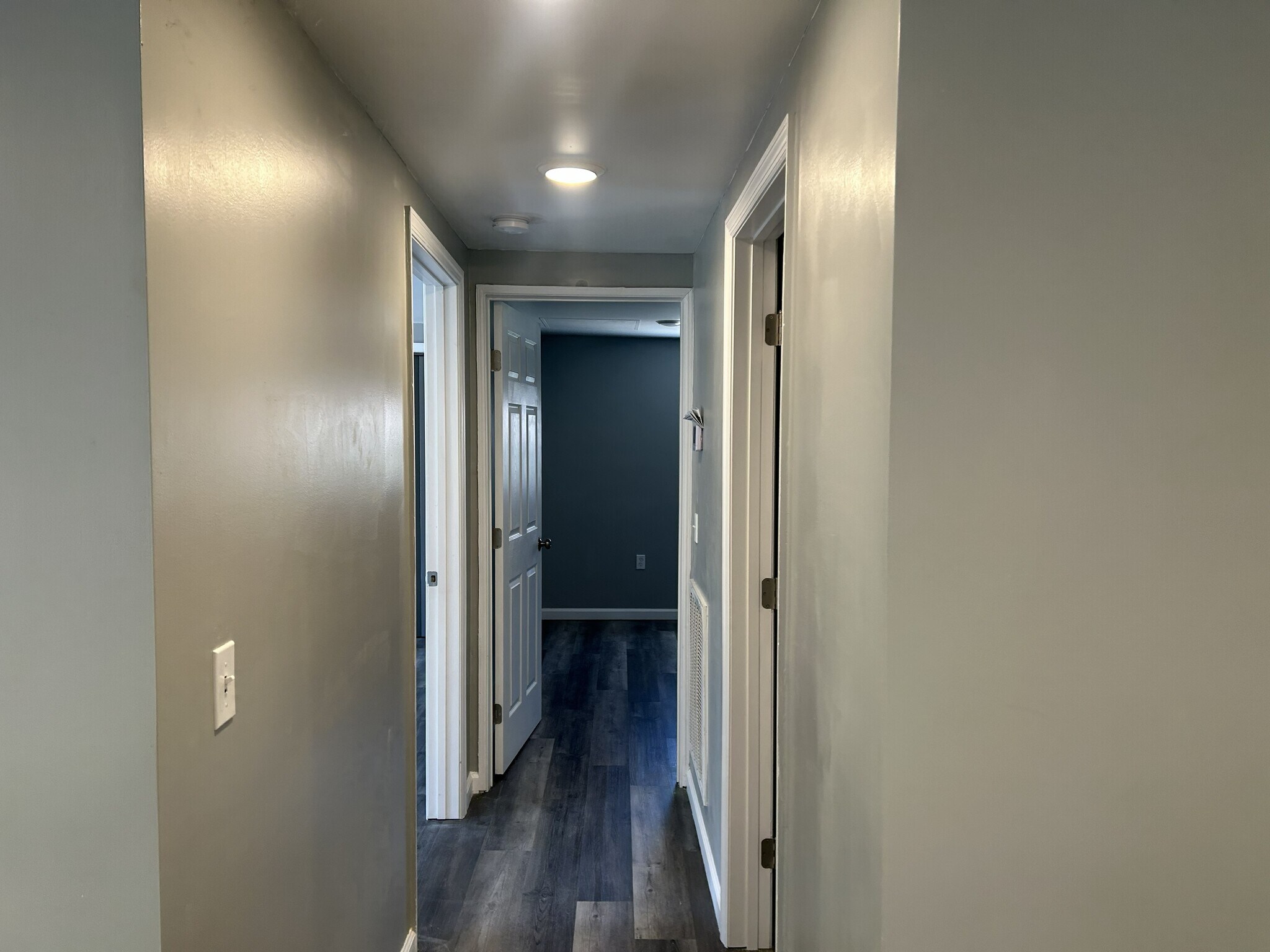 Building Photo - 113 Larry St