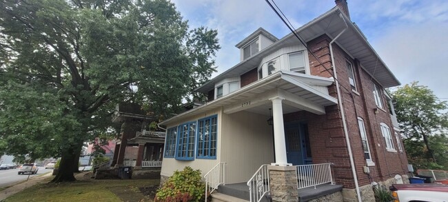 Building Photo - 2732 Kutztown Rd