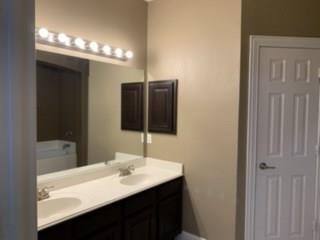 Building Photo - 434 W La Villita Blvd