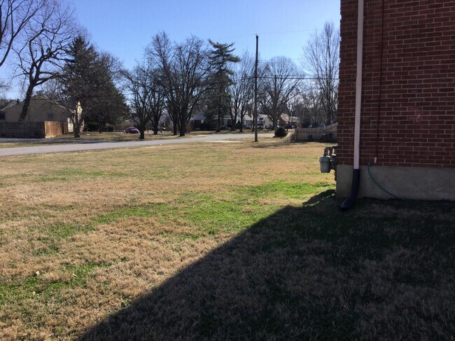 double lot - 3534 Brockton Ln