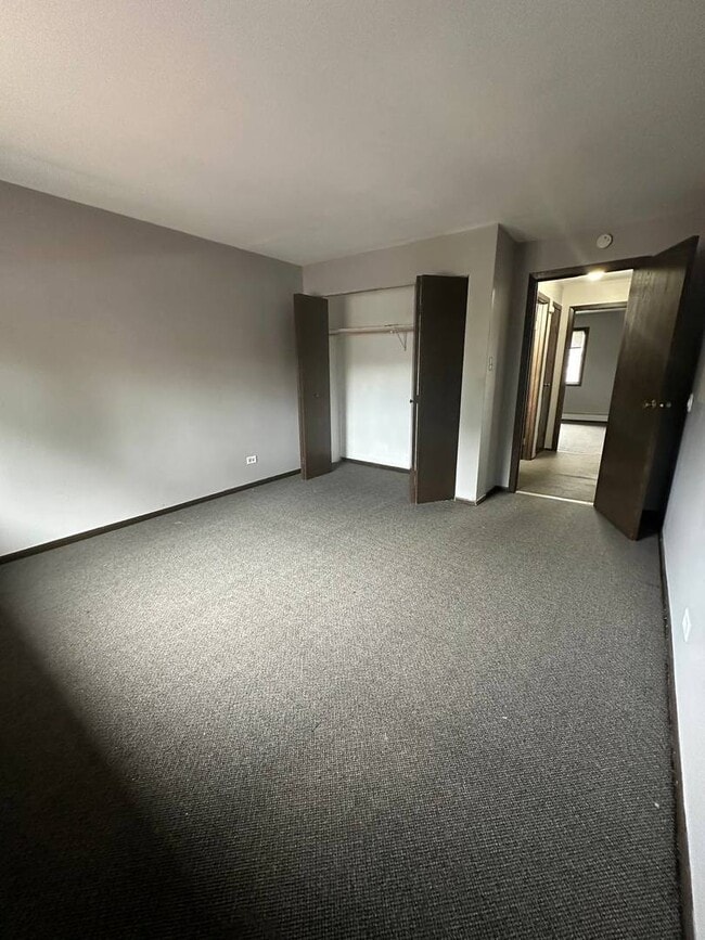 Building Photo - 14803 Kilpatrick Ave