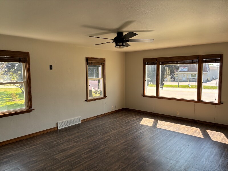 Building Photo - 5139 Algoma Rd