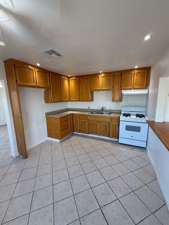 Building Photo - Available Soon! Fully Rehab!