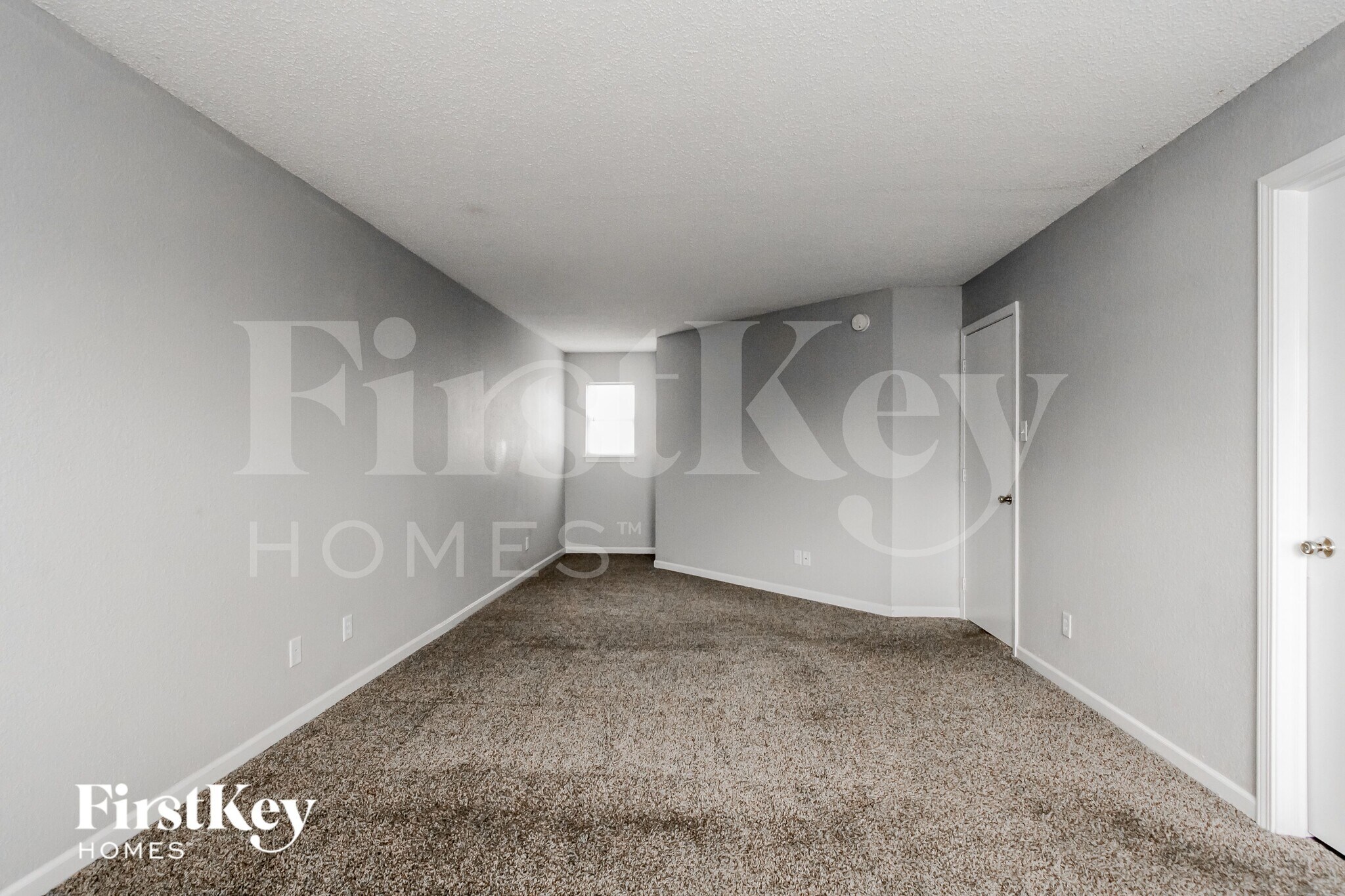 Building Photo - 5980 Redcliff S Ln