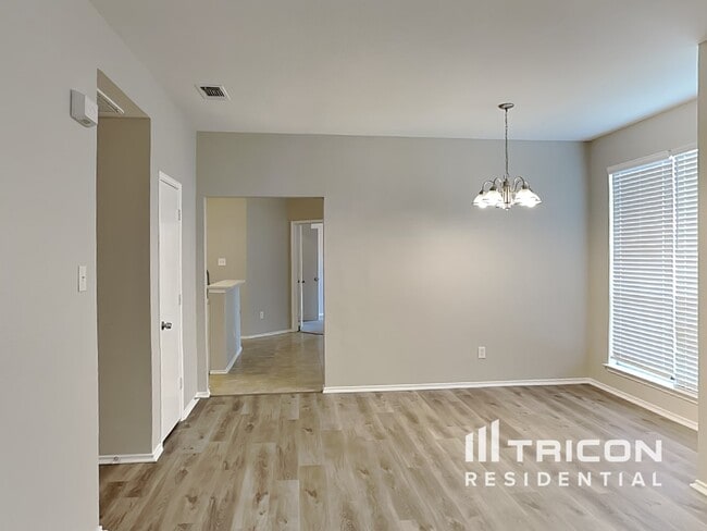 Building Photo - 1114 Alicia Ln