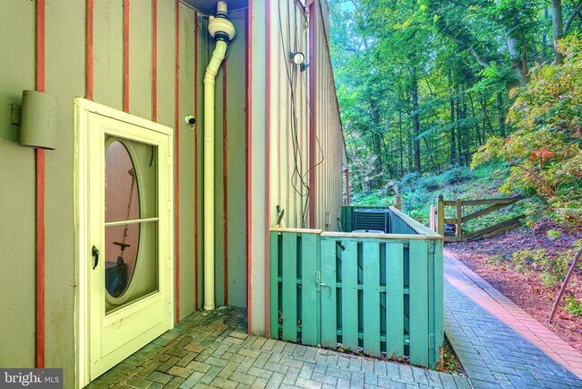 Building Photo - 2101 Tufton Ave