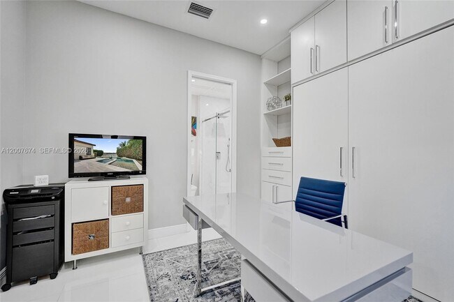 Building Photo - 2740 NW 83rd Terrace