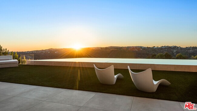 Building Photo - 9607 Highridge Dr