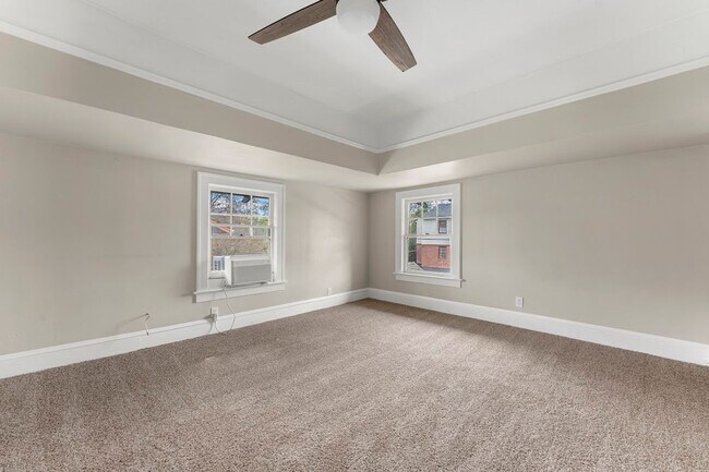 Building Photo - Stunning Craftsmen Beauty 3/1.5  bath 2000 sf! -ALBERTA/CONCORDIA