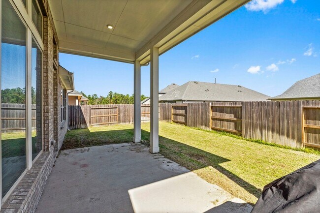 Building Photo - 15949 Hayes Mkt Lp