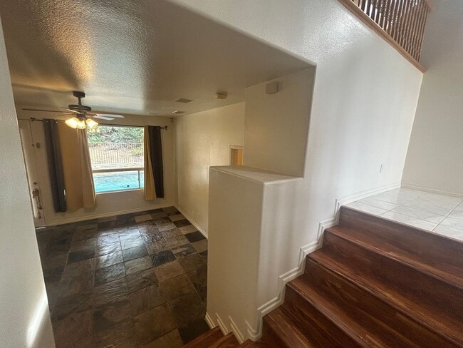 Building Photo - 757 N Temescal St