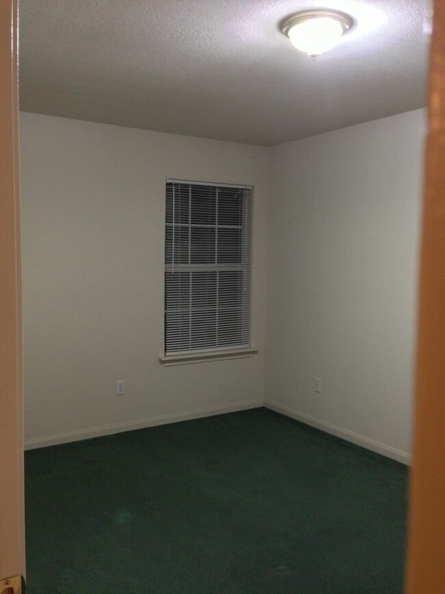 Building Photo - Duplex
